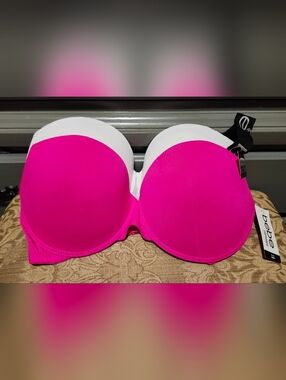 bebe Hot Pink and White Gentle Lift Bra Set. 38D. NWT